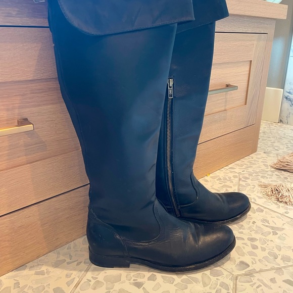Size 7 FRYE tall black leather riding boots. Fits like 8 - Picture 1 of 7